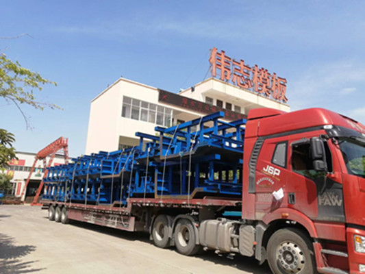 偉志40米T梁模板裝車發(fā)往信陽(yáng)